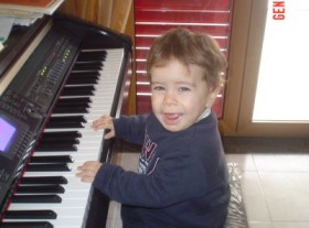 PICCOLO MUSICISTA ALLE PRIME ARMI, mio figlio ALFONSO 18 mesi di